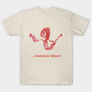 Metal snail in red T-Shirt